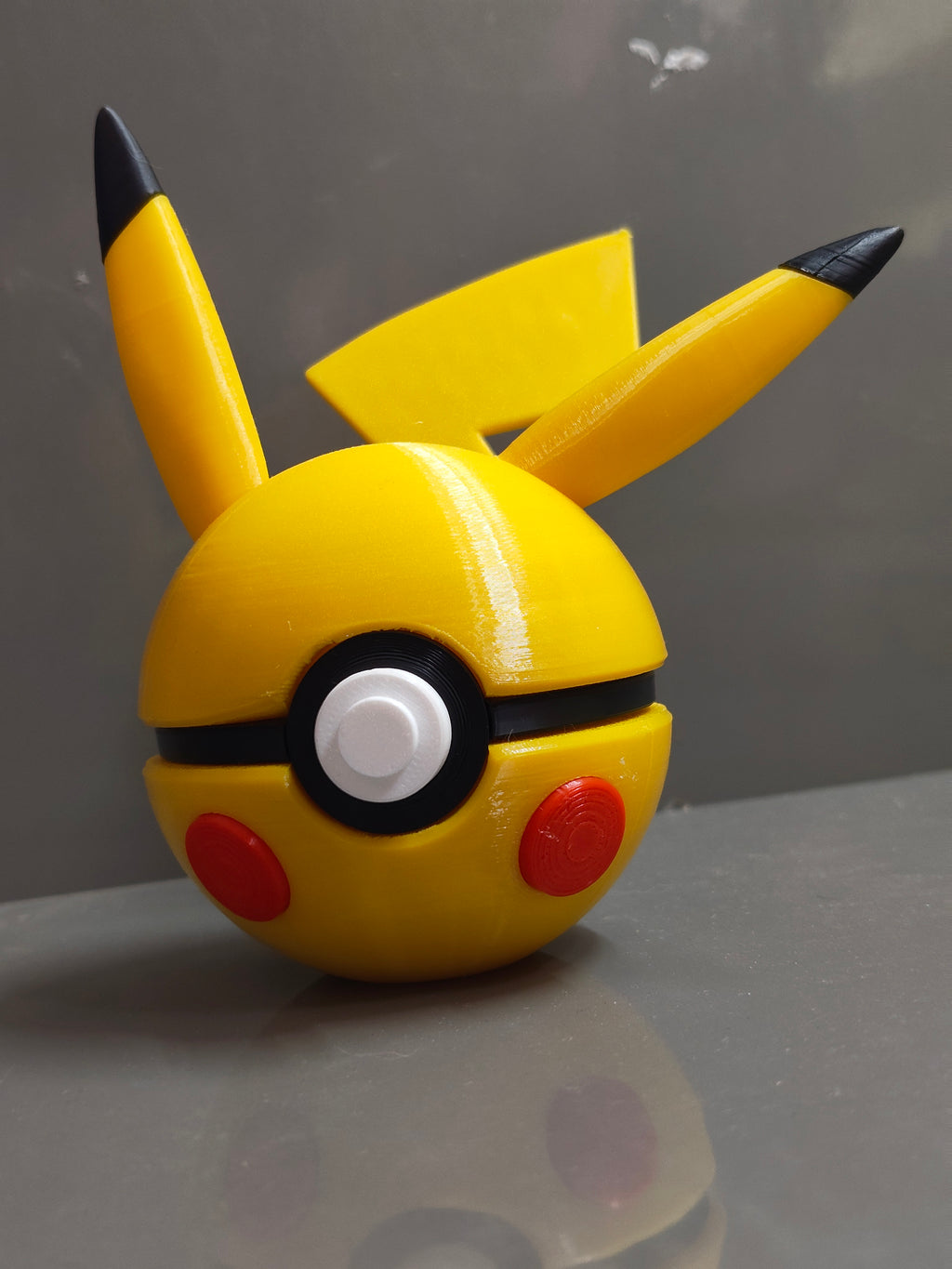 Pikachu Pokeball