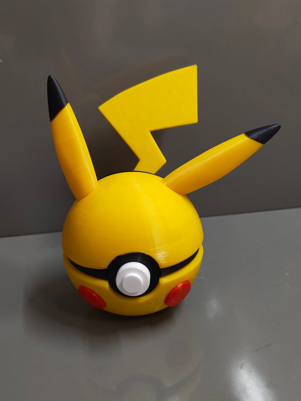 Pikachu Pokeball