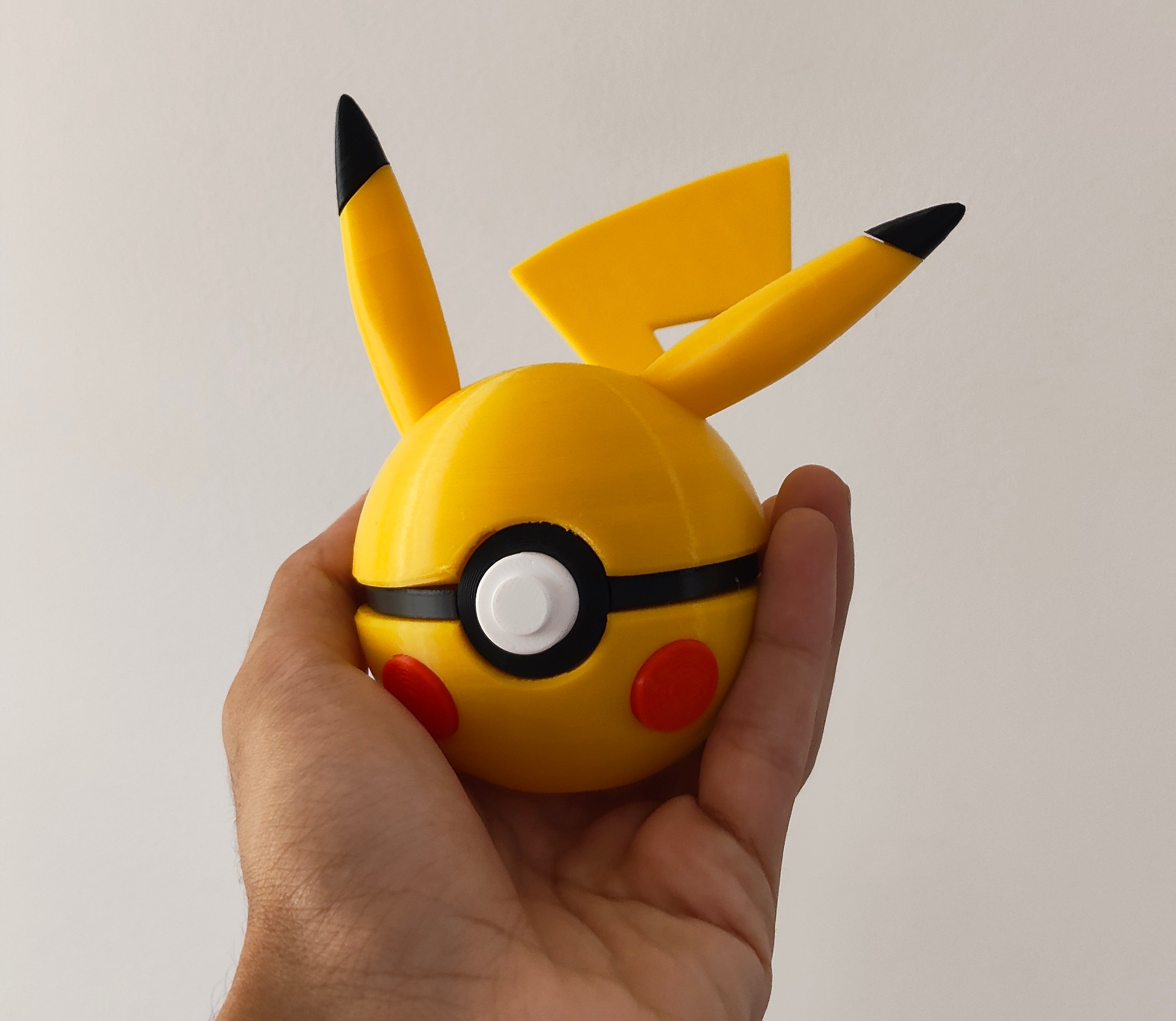 Pikachu Pokeball